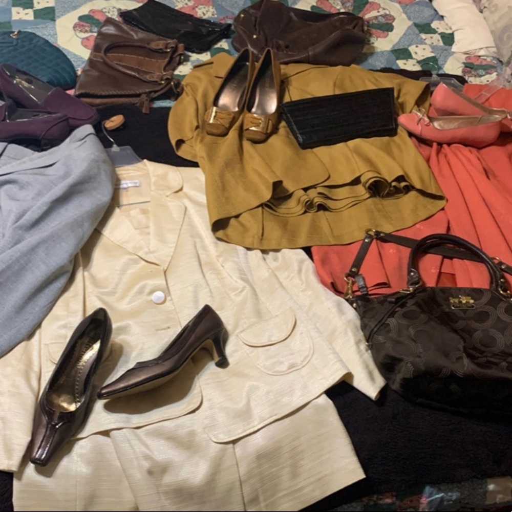 Women’s Clothing Lot